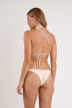Carregar imagem no visualizador da galeria, Model Back: Rio De Sol Calcinha Bottom Malibu-Natural Frufru