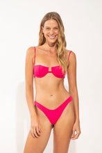Carregar imagem no visualizador da galeria, Model Front: Wednesday In Hawaii By Rio De Sol Calcinha Bottom Guava Kai