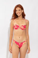 Carregar imagem no visualizador da galeria, Model Front: Wednesday In Hawaii By Rio De Sol Soutien Top Pua-Guava Shell