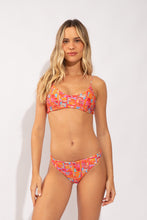 Carregar imagem no visualizador da galeria, Model Front: Rio De Sol Calcinha Bottom Rio-Pop Nice-Fio