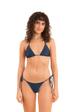 Carregar imagem no visualizador da galeria, Model Front: Rio De Sol Soutien Top Shark Tri-Inv