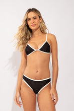 Carregar imagem no visualizador da galeria, Model Front: Rio De Sol Soutien Top Bold-Black Nix-Vies