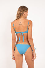 Carregar imagem no visualizador da galeria, Model Back: Rio De Sol Calcinha Bottom Solar-Celeste Ibiza-Comfy