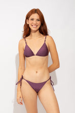 Carregar imagem no visualizador da galeria, Model Front: Rio De Sol Calcinha Bottom Shimmer-Figo Ibiza-Comfy-Gold