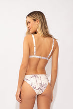 Carregar imagem no visualizador da galeria, Model Back: Rio De Sol Calcinha Bottom Musa Essential-Comfy