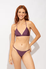 Carregar imagem no visualizador da galeria, Model Front: Rio De Sol Soutien Top Shimmer-Figo Tri-Fixo-Noa