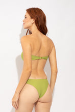 Carregar imagem no visualizador da galeria, Model Back: Rio De Sol Soutien Top Fluity-Cardamomo Sara