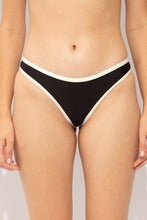 Carregar imagem no visualizador da galeria, Gallery: Rio De Sol Calcinha Bottom Bold-Black Essential-Vies