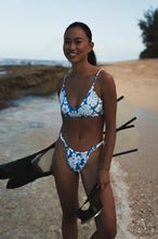 Carregar imagem no visualizador da galeria, Image 10: Wednesday In Hawaii By Rio De Sol Soutien Top Pua-Pacifica Hana