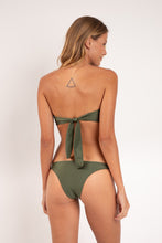 Carregar imagem no visualizador da galeria, Model Back: Rio De Sol Calcinha Bottom Shimmer-Croco Leblon