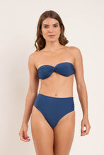 Carregar imagem no visualizador da galeria, Model Front: Rio De Sol Calcinha Bottom Navy Hotpants