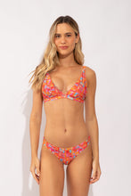 Carregar imagem no visualizador da galeria, Model Front: Rio De Sol Calcinha Bottom Rio-Pop Essential-Comfy