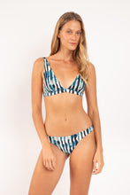 Carregar imagem no visualizador da galeria, Model Front: Rio De Sol Calcinha Bottom Azule Essential-Comfy