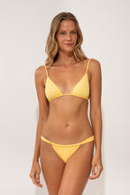 Carregar imagem no visualizador da galeria, Model Front: Rio De Sol Calcinha Bottom Lilikoi Waimea