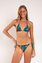 Carregar imagem no visualizador da galeria, Model Front: Rio De Sol Calcinha Bottom Luma Ibiza-Comfy