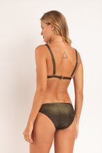 Carregar imagem no visualizador da galeria, Model Back: Rio De Sol Calcinha Bottom Radiante-Black Essential-Comfy