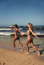 Carregar imagem no visualizador da galeria, Image 11: Wednesday In Hawaii By Rio De Sol Soutien Top Pacifica Ana