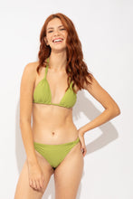 Carregar imagem no visualizador da galeria, Model Front: Rio De Sol Soutien Top Fluity-Cardamomo Mel
