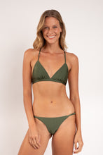 Carregar imagem no visualizador da galeria, Model Front: Rio De Sol Set Set Shimmer-Croco Tri-Fixo-Noa Cheeky-Noa
