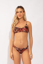 Carregar imagem no visualizador da galeria, Model Front: Rio De Sol Calcinha Bottom Boheme Essential-Comfy

