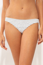 Carregar imagem no visualizador da galeria, Gallery: Rio De Sol Calcinha Bottom Linea-White Nice
