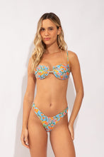 Carregar imagem no visualizador da galeria, Model Front: Rio De Sol Calcinha Bottom Zing Nara
