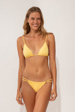 Carregar imagem no visualizador da galeria, Model Front: Wednesday In Hawaii By Rio De Sol Calcinha Bottom Lilikoi Isla
