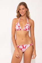 Carregar imagem no visualizador da galeria, Model Front: Wednesday In Hawaii By Rio De Sol Soutien Top Pua-Hibiscus Mel
