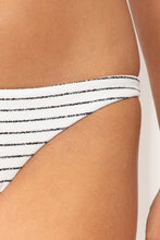 Carregar imagem no visualizador da galeria, Image 06: Rio De Sol Calcinha Bottom Linea-White Nice
