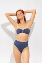 Carregar imagem no visualizador da galeria, Image 05: Rio De Sol Calcinha Bottom Carmel-Blue Hotpants
