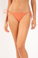 Carregar imagem no visualizador da galeria, Bottom Sand-Argila Cheeky-Micro
