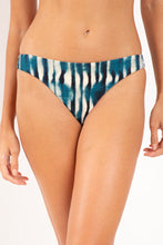 Carregar imagem no visualizador da galeria, Gallery: Rio De Sol Calcinha Bottom Azule Nice-Fio
