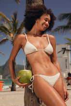 Carregar imagem no visualizador da galeria, Image 13: Rio De Sol Calcinha Bottom Brisa-Offwhite Lacinho
