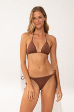 Carregar imagem no visualizador da galeria, Model Front: Rio De Sol Calcinha Bottom Coco Kaleia-Comfy

