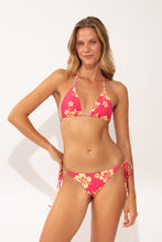 Carregar imagem no visualizador da galeria, Model Front: Rio De Sol Calcinha Bottom Pua-Guava Kaleia-Comfy
