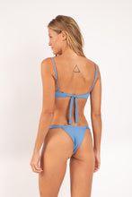 Carregar imagem no visualizador da galeria, Model Back: Rio De Sol Calcinha Bottom Solar-Celeste Eden
