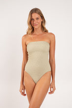 Carregar imagem no visualizador da galeria, Model Front: Rio De Sol Maiô Brisa-Pistache Tube-Op
