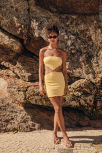 Carregar imagem no visualizador da galeria, Image 05: Rio De Sol Mini Dress Drift-Butterglow Lulu Dress
