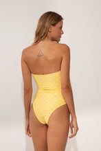 Carregar imagem no visualizador da galeria, Model Back: Rio De Sol Maiô Kiko-Lilikoi Aloha
