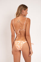 Carregar imagem no visualizador da galeria, Model Back: Rio De Sol Set Set Sahari Lia Lacinho
