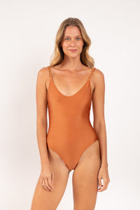 Model Front: Rio De Sol Maiô Shimmer-Nocciola Hype-Noa