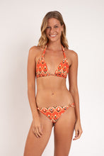 Carregar imagem no visualizador da galeria, Model Front: Rio De Sol Soutien Top Maracai Mel
